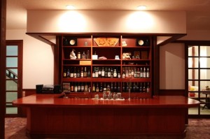オーナーと話ができるBar